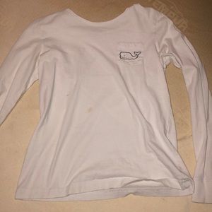 Vineyard Vines white long sleeve with navy blue